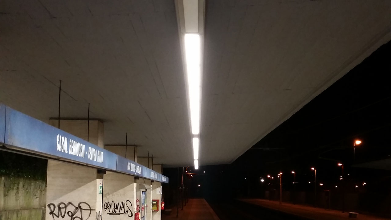 Fornitura lampade led stazione ferrioviaria